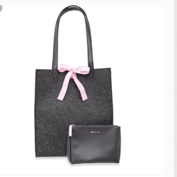 Wacoal  grey felt bag - Picture 1 of 5